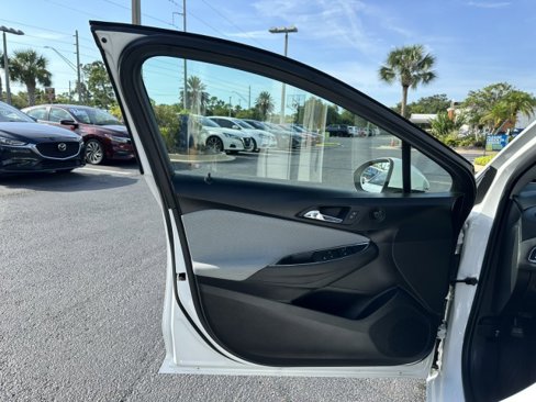 Used 2019 Chevrolet Cruze LS image 38