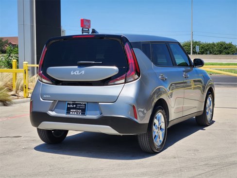 Certified 2025 Kia Soul LX w/ LX Technology Package image 4