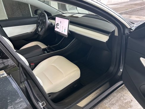 Used 2020 Tesla Model 3 Long Range image 23