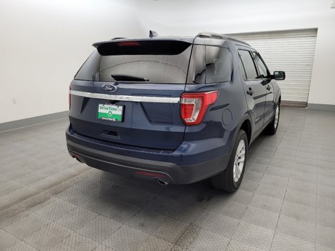 Used 2017 Ford Explorer FWD image 7