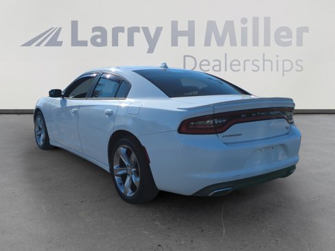 Used 2016 Dodge Charger R/T image 3