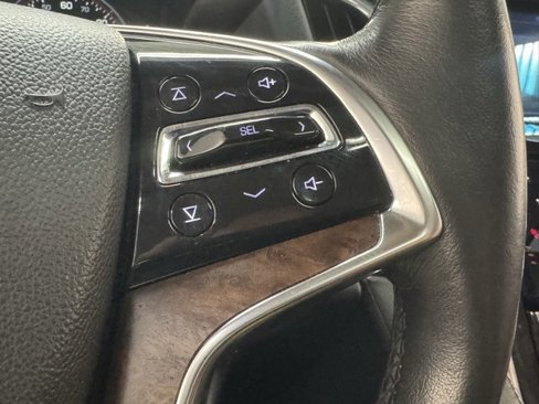 Used 2015 Cadillac Escalade Luxury image 17