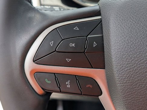 Used 2022 Jeep Grand Cherokee Limited image 20