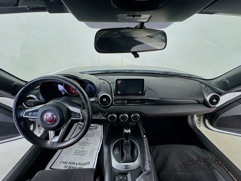 Used 2018 FIAT 124 Spider Abarth image 27
