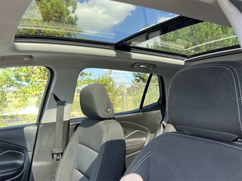 Certified 2022 GMC Terrain SLE w/ Driver Convenience Package image 17
