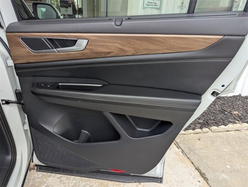 Used 2024 Volkswagen Atlas SE image 33