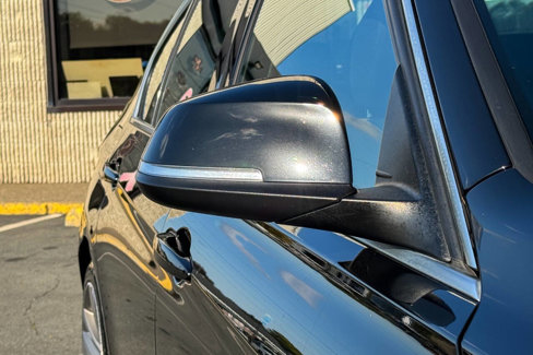 Used 2018 BMW 330i xDrive Sedan image 32