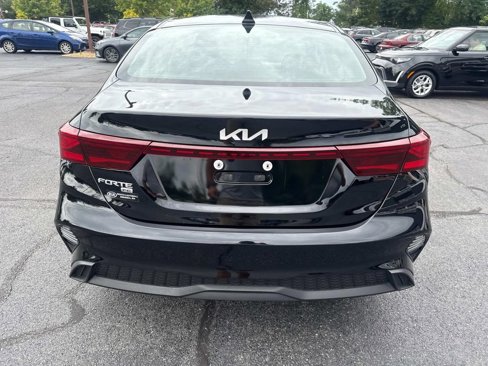 Used 2024 Kia Forte LX image 4