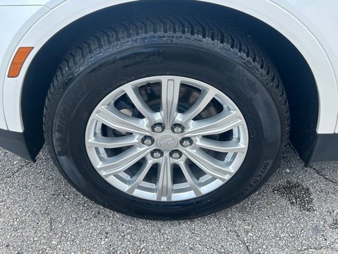 Used 2019 Cadillac XT5 FWD image 16