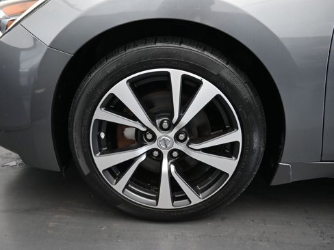 Used 2016 Nissan Maxima Platinum w/ Interior Lighting Package image 52