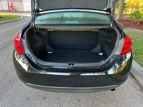 Used 2019 Toyota Corolla SE image 9