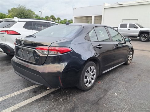 Used 2022 Toyota Corolla LE image 4