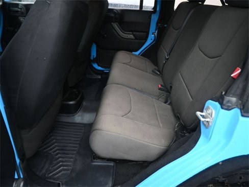 Used 2018 Jeep Wrangler Unlimited Sport w/ Connectivity Group image 16