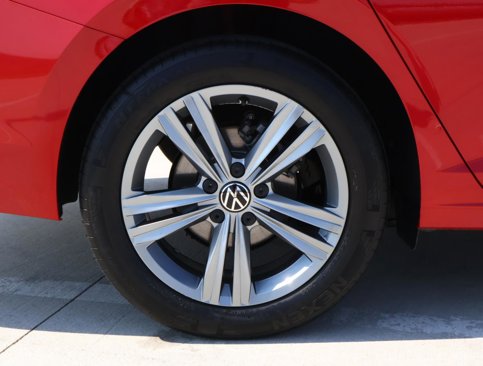 Used 2023 Volkswagen Jetta SE image 8