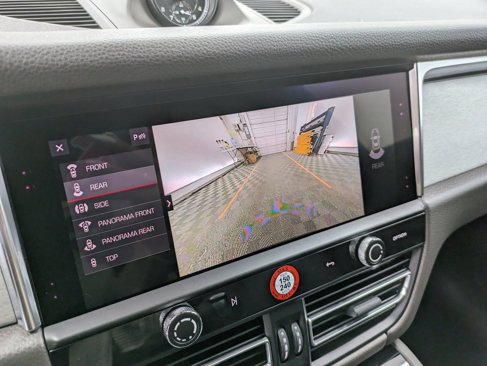 New 2026 Porsche Macan image 23