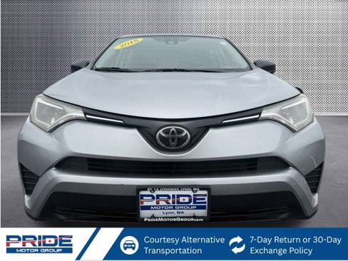 Used 2018 Toyota RAV4 LE image 9