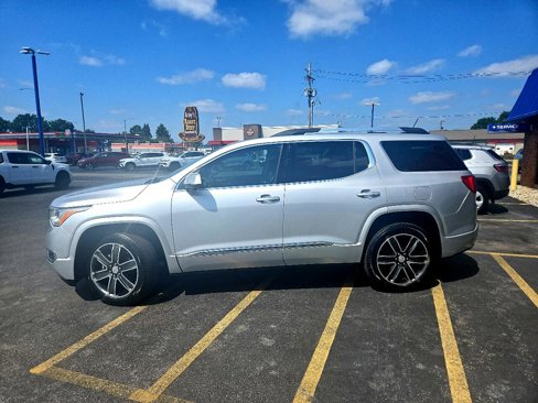 Used 2017 GMC Acadia Denali w/ Technology Package image 2