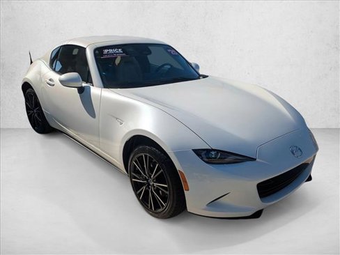 Used 2025 MAZDA MX-5 Miata RF Grand Touring image 3