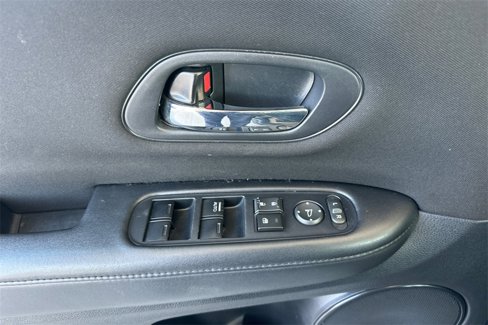 Used 2016 Honda HR-V LX image 15