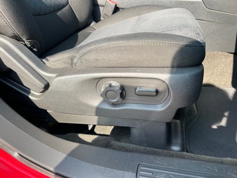 Used 2013 Ford Explorer XLT image 23
