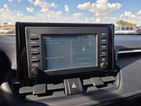 Used 2019 Toyota RAV4 LE image 21