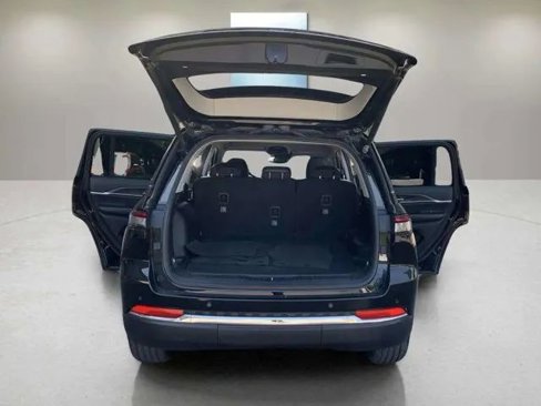 Used 2023 Jeep Grand Cherokee Limited image 30