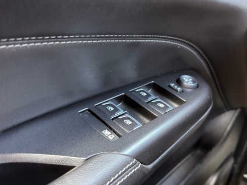 Used 2016 Cadillac SRX Luxury image 17