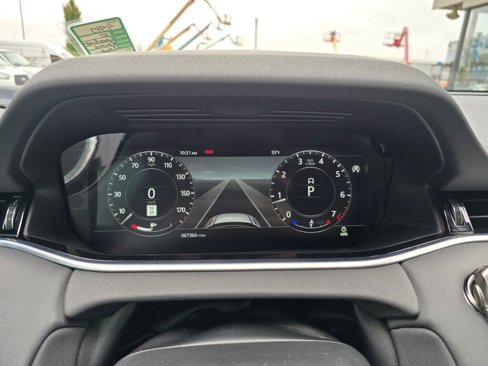 Used 2020 Land Rover Range Rover Evoque SE image 29