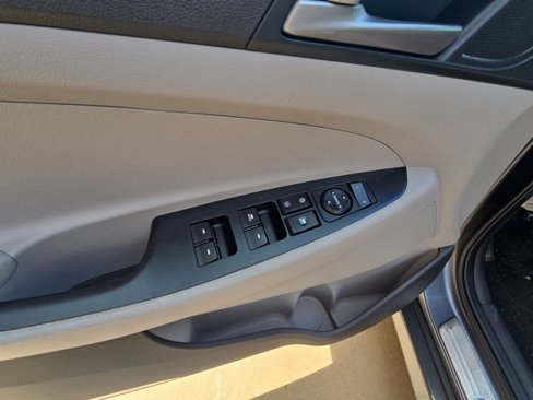 Used 2017 Hyundai Tucson SE image 30