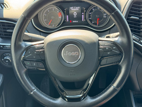 Used 2020 Jeep Cherokee Latitude Plus image 31