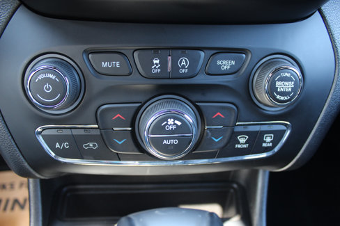 Used 2019 Jeep Cherokee High Altitude image 29