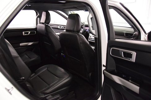 Used 2022 Ford Explorer XLT w/ Equipment Group 202A image 33