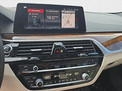 Used 2019 BMW 530i w/ Convenience Package image 11