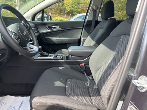 Used 2023 Kia Sportage LX image 14
