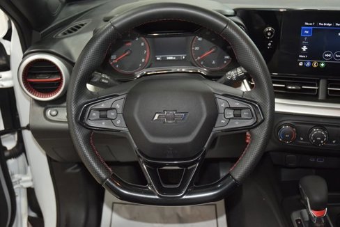 Certified 2024 Chevrolet Trax RS w/ Driver Confidence Package image 33