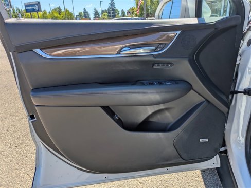 Used 2017 Cadillac XT5 Platinum image 10