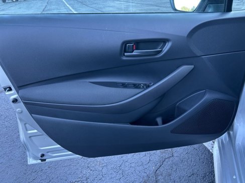 New 2025 Toyota Corolla LE image 18