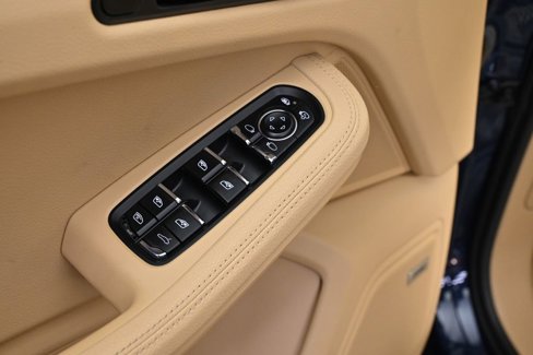 Used 2015 Porsche Macan S image 25