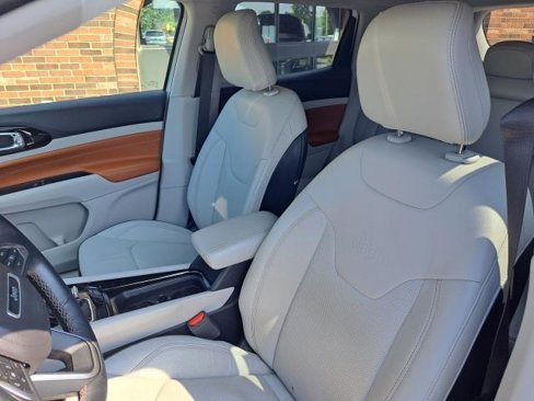 Used 2022 Jeep Compass Limited image 6