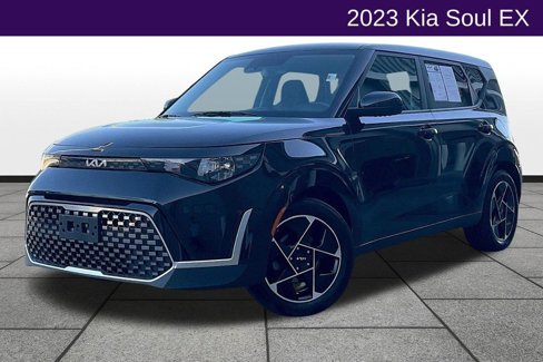 Used 2023 Kia Soul EX image 1