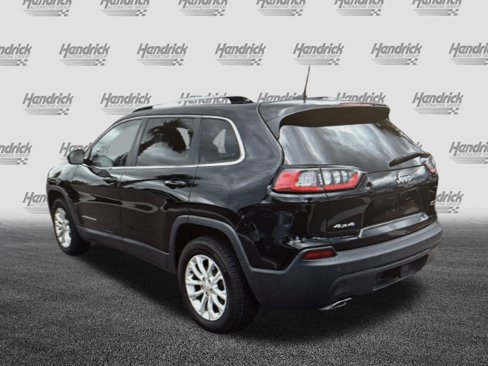 Used 2019 Jeep Cherokee Latitude w/ Cold Weather Group image 8
