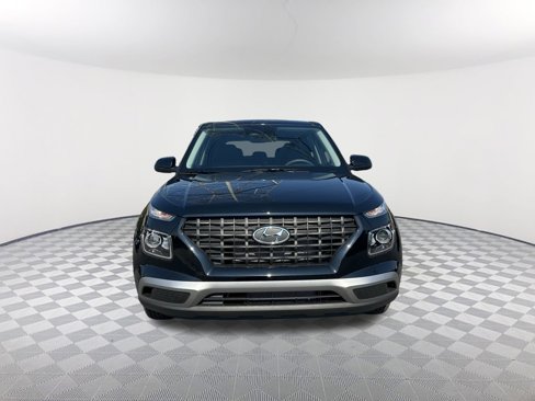 New 2025 Hyundai Venue SE image 2