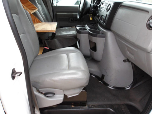 Used 2010 Ford E-250 and Econoline 250 image 6