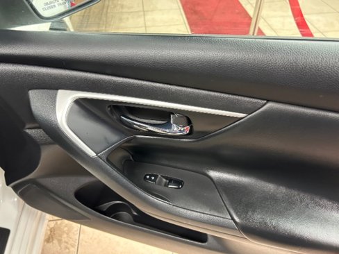 Used 2018 Nissan Altima 2.5 S image 9