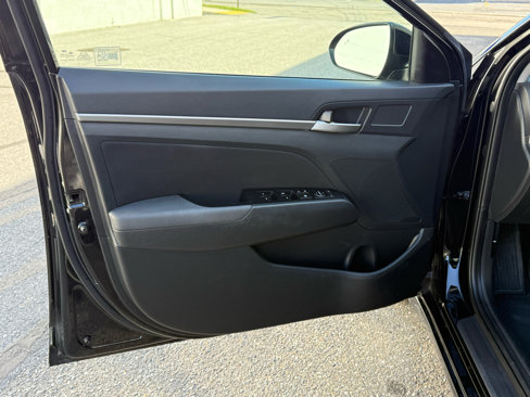 Used 2019 Hyundai Elantra SEL w/ Cargo Package image 18