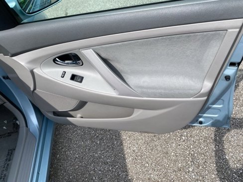 Used 2009 Toyota Camry LE image 29