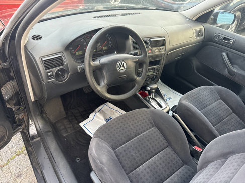 Used 2001 Volkswagen Golf GLS image 8