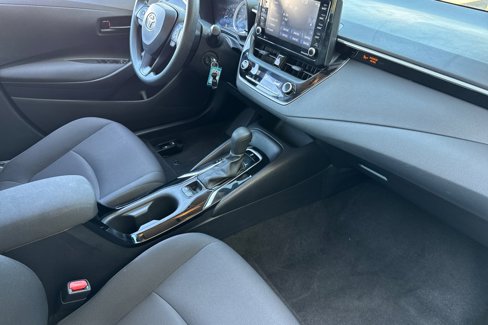 Used 2022 Toyota Corolla LE image 15