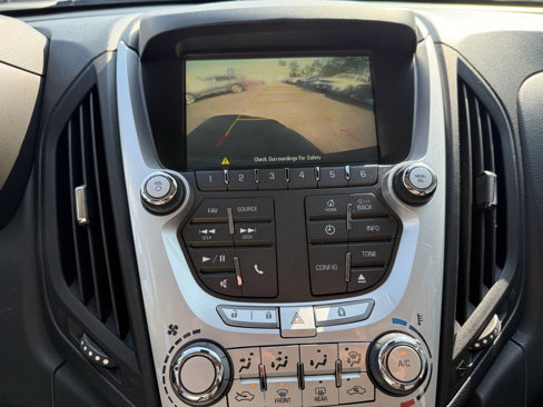 Used 2015 Chevrolet Equinox LT w/ Driver Convenience Package image 18