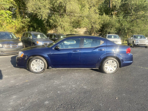 Used 2013 Dodge Avenger SE image 2